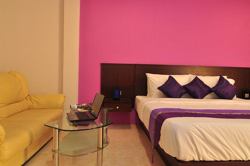 Islanda Boutique Hotel Patong Exterior photo