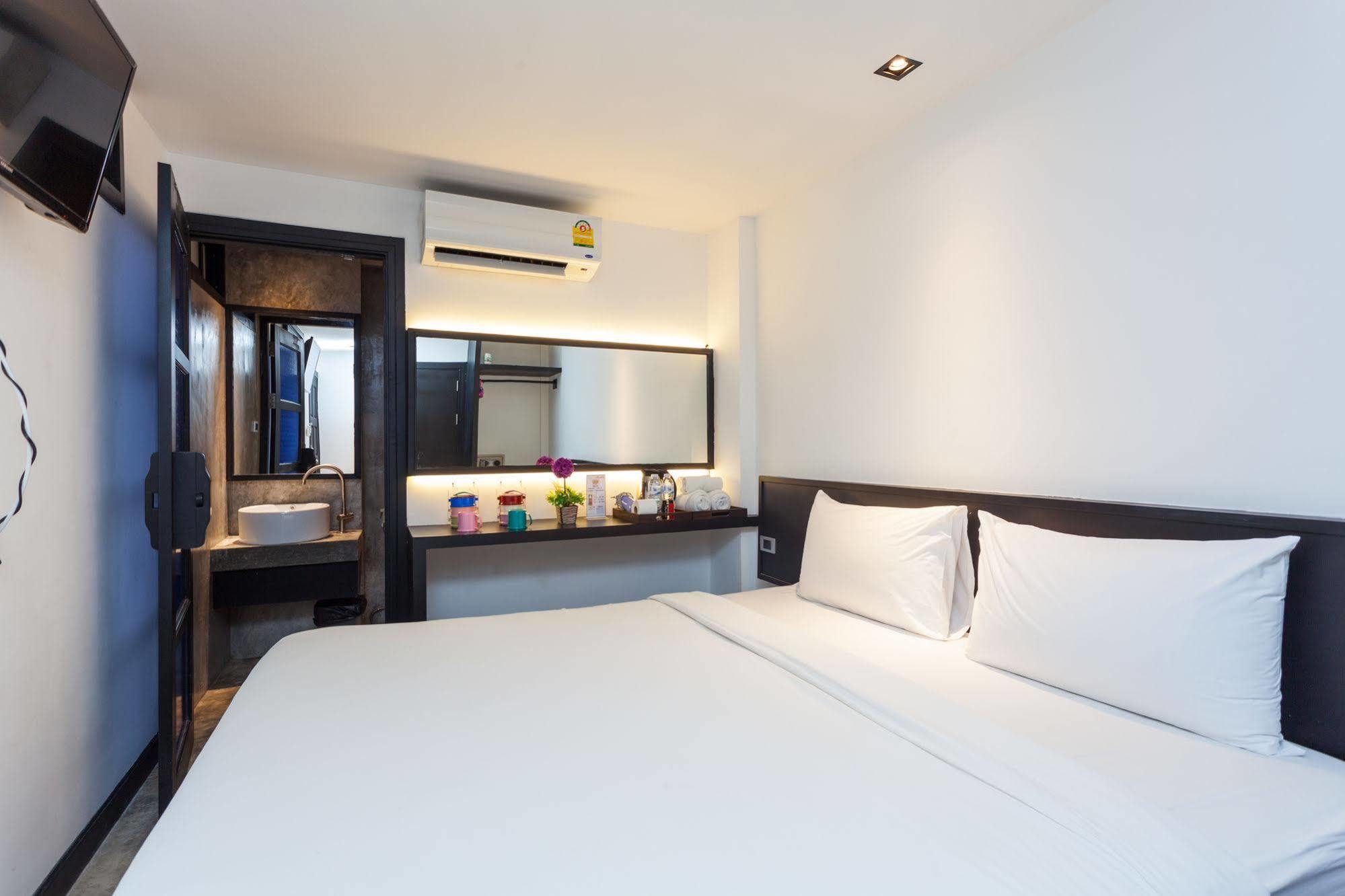 Islanda Boutique Hotel Patong Exterior photo